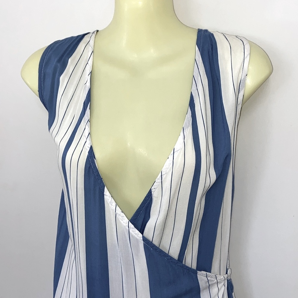 Faithfull the Brand Blue and White Wrap Dress NWOT Sz Sm - Picture 2 of 7
